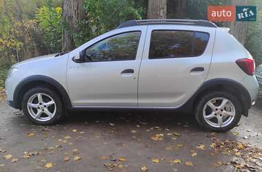 Хэтчбек Renault Sandero 2018 в 