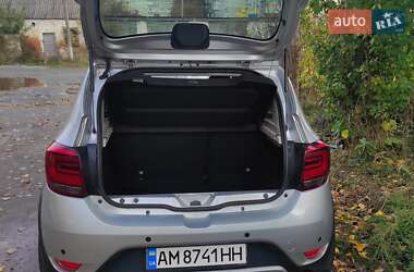 Хэтчбек Renault Sandero 2018 в 