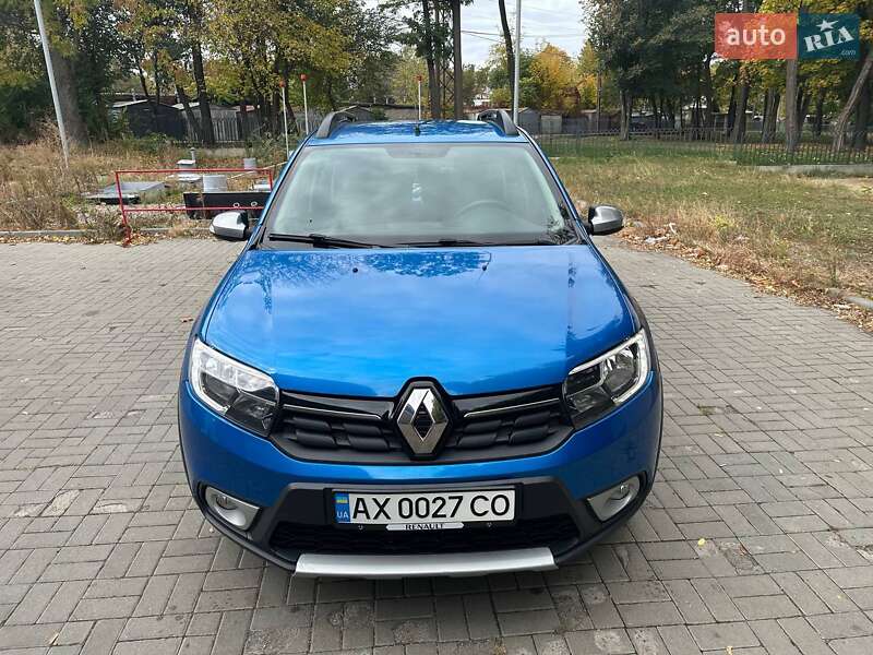 Хетчбек Renault Sandero 2017 в Дніпрі