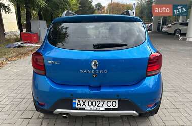 Хэтчбек Renault Sandero 2017 в 