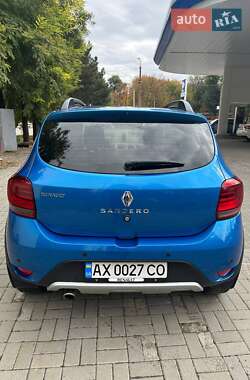 Хэтчбек Renault Sandero 2017 в 