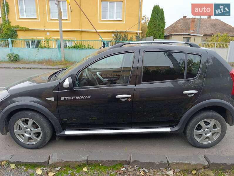 Хэтчбек Renault Sandero 2012 в Мукачево фото 2 Хэтчбек Renault Sandero 2012 в Мукачево