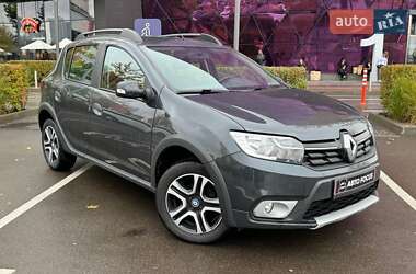 Хэтчбек Renault Sandero 2020 в Киеве