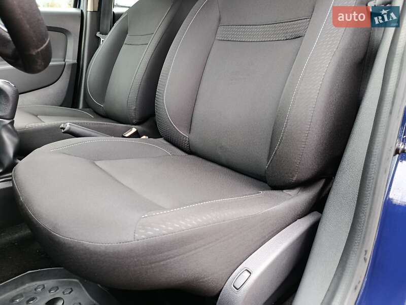 Хэтчбек Renault Sandero 2019 в Виннице фото 48 Хэтчбек Renault Sandero 2019 в Виннице