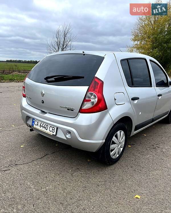 Хэтчбек Renault Sandero 2009 в Умани фото 4 Хэтчбек Renault Sandero 2009 в Умани