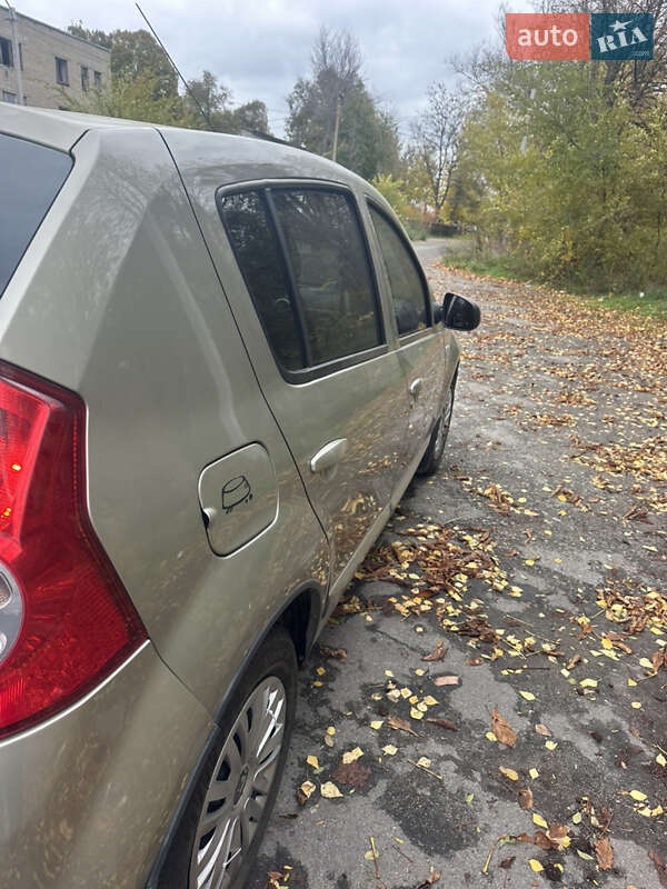 Хэтчбек Renault Sandero 2012 в Днепре