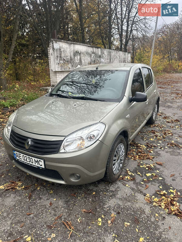 Хэтчбек Renault Sandero 2012 в Днепре