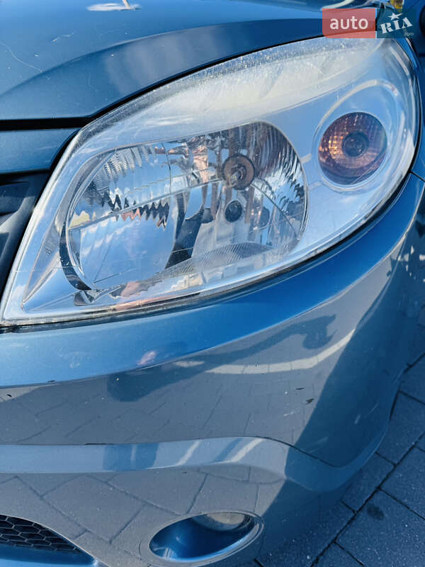 Хэтчбек Renault Sandero 2011 в Мукачево фото 13 Хэтчбек Renault Sandero 2011 в Мукачево