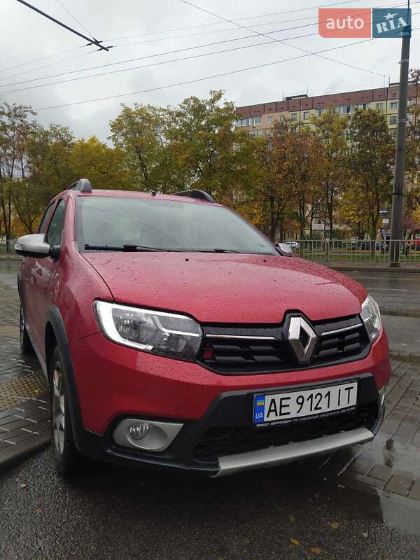 Хэтчбек Renault Sandero 2018 в Днепре фото 2 Хэтчбек Renault Sandero 2018 в Днепре