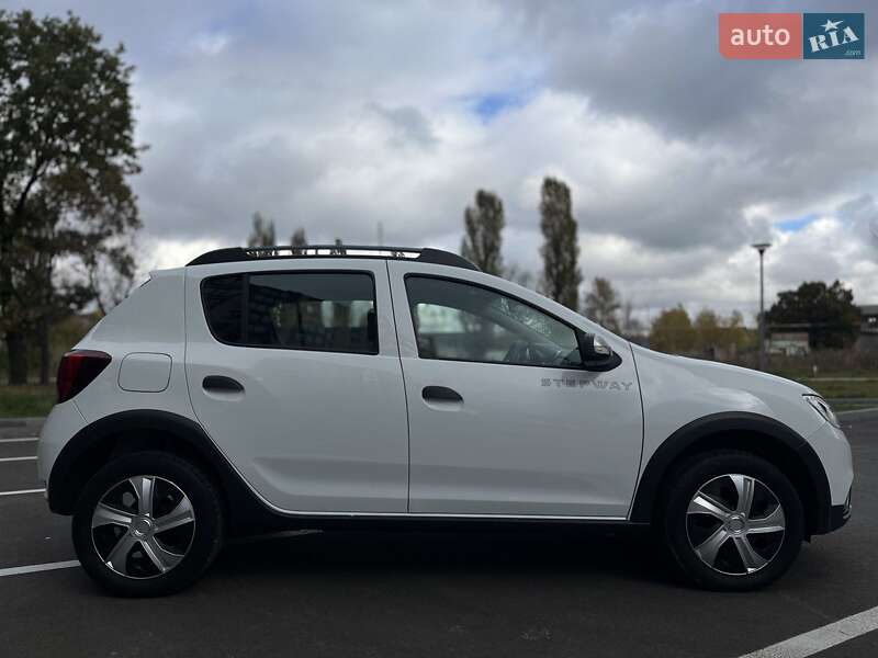 Хэтчбек Renault Sandero 2018 в Чернигове