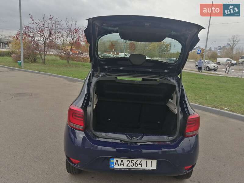 Хэтчбек Renault Sandero 2019 в Киеве
