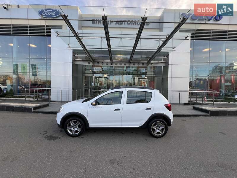 Хэтчбек Renault Sandero 2020 в Киеве