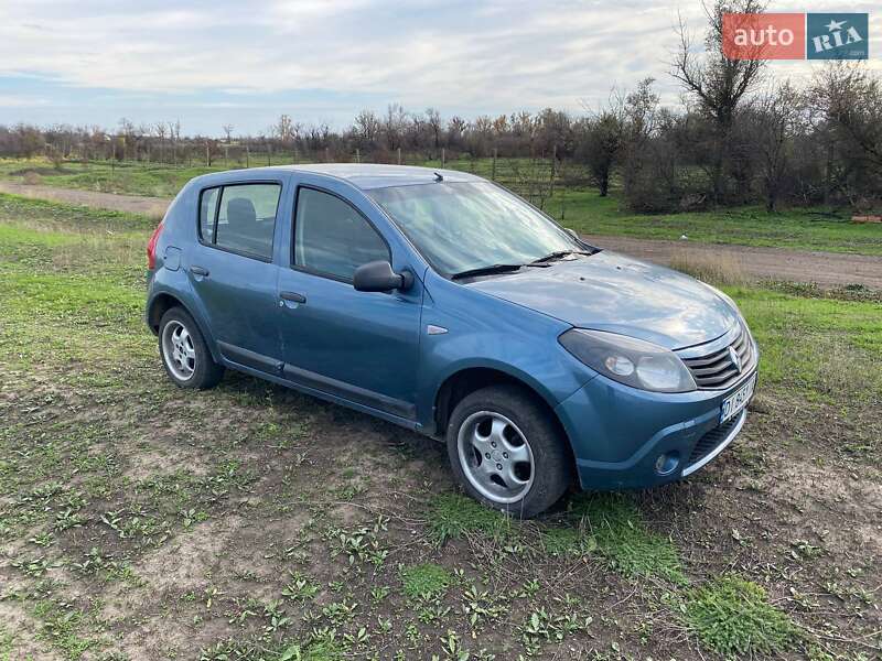 Хэтчбек Renault Sandero 2013 в Николаеве