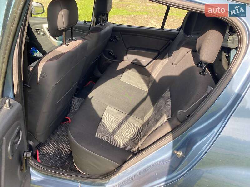 Хэтчбек Renault Sandero 2013 в Николаеве