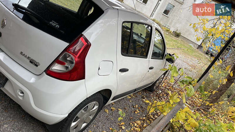 Хэтчбек Renault Sandero 2011 в Ровно
