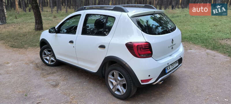 Хетчбек Renault Sandero 2021 в Чернігові