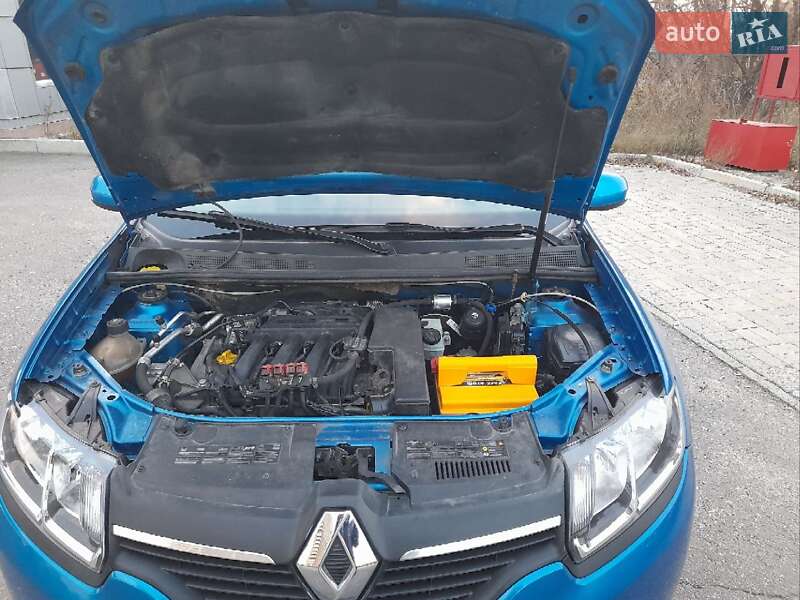 Хетчбек Renault Sandero 2015 в Харкові фото 5 Хетчбек Renault Sandero 2015 в Харкові