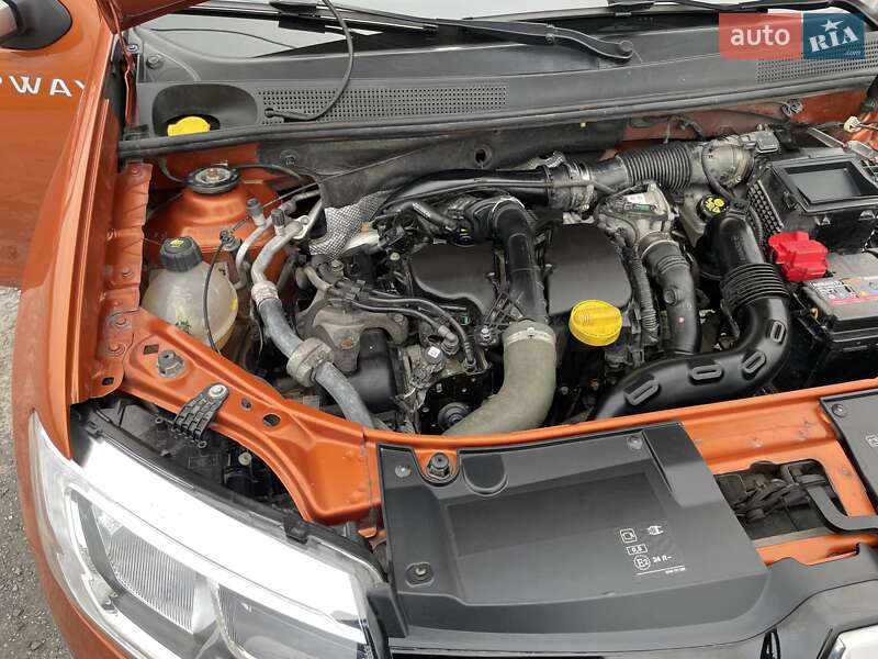 Хэтчбек Renault Sandero 2017 в Кривом Роге фото 12 Хэтчбек Renault Sandero 2017 в Кривом Роге