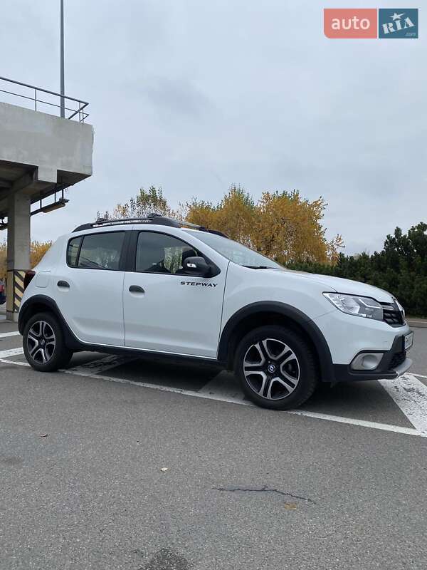 Хэтчбек Renault Sandero 2020 в Киеве