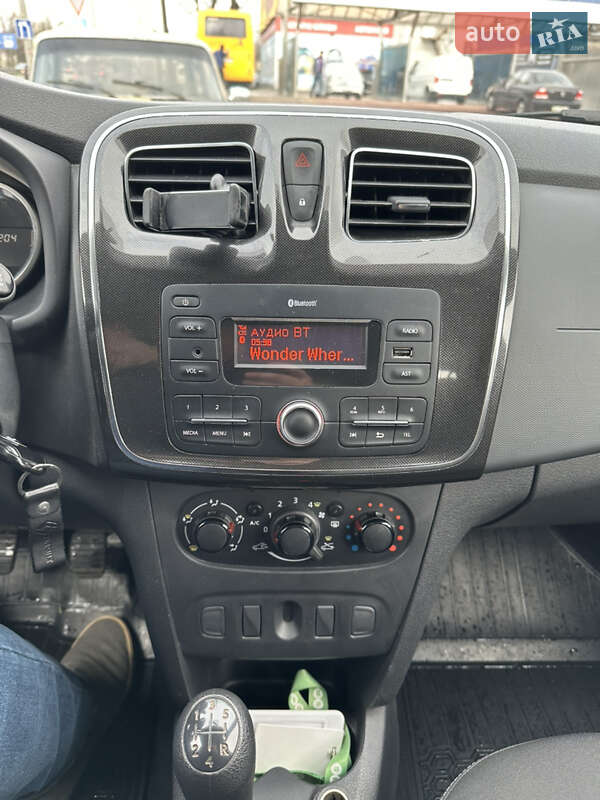 Хэтчбек Renault Sandero 2019 в Киеве фото 22 Хэтчбек Renault Sandero 2019 в Киеве