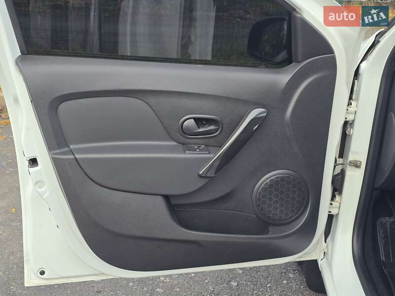 Хэтчбек Renault Sandero 2018 в Хмельницком