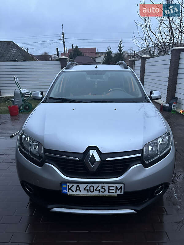 Хэтчбек Renault Sandero 2016 в Киеве фото Хэтчбек Renault Sandero 2016 в Киеве