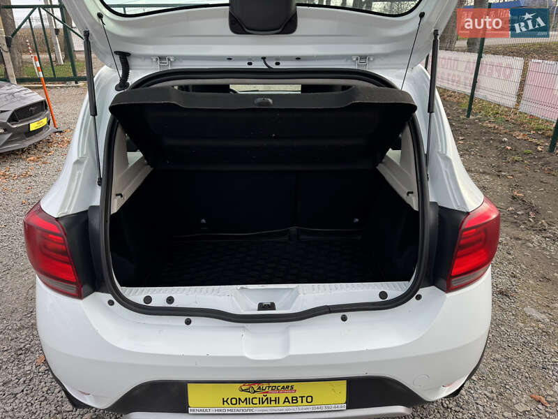 Хэтчбек Renault Sandero 2021 в Умани