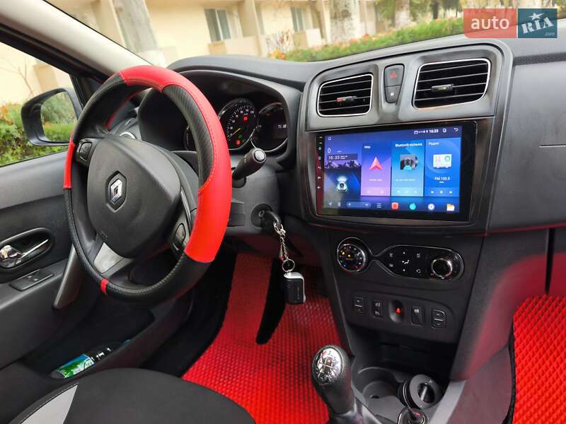 Хэтчбек Renault Sandero 2015 в Одессе