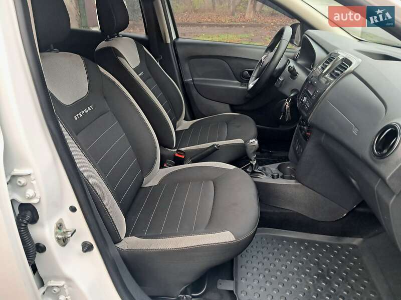 Хэтчбек Renault Sandero 2017 в Одессе фото 13 Хэтчбек Renault Sandero 2017 в Одессе