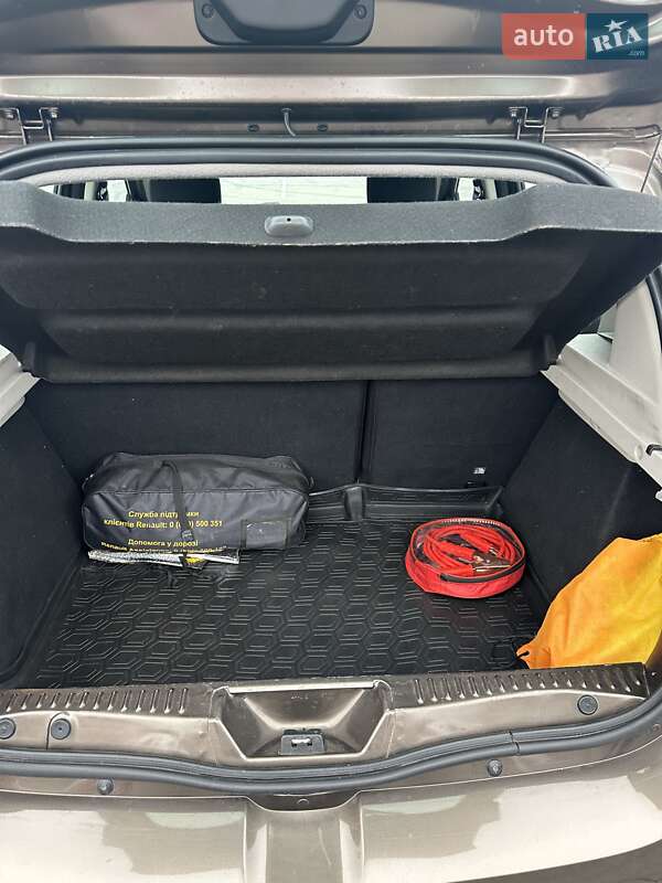 Хэтчбек Renault Sandero 2020 в Киеве