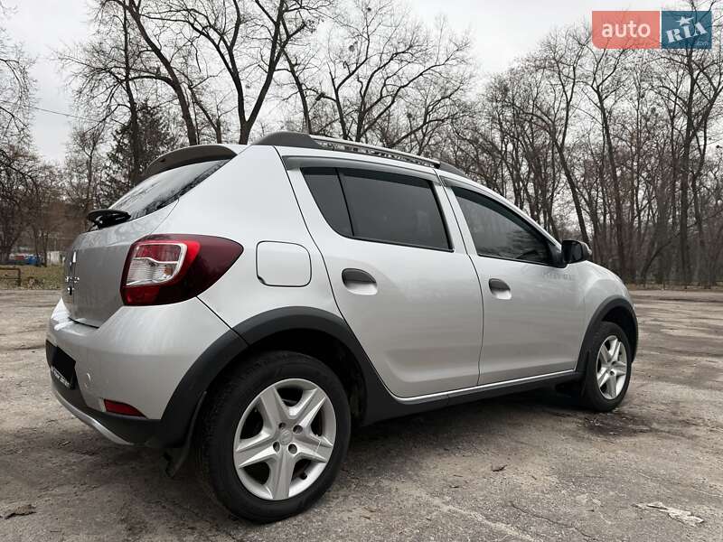 Хетчбек Renault Sandero 2015 в Сумах фото 8 Хетчбек Renault Sandero 2015 в Сумах