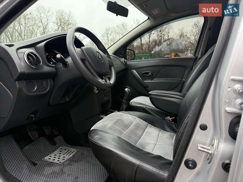 Хетчбек Renault Sandero 2015 в Сумах фото 15 Хетчбек Renault Sandero 2015 в Сумах