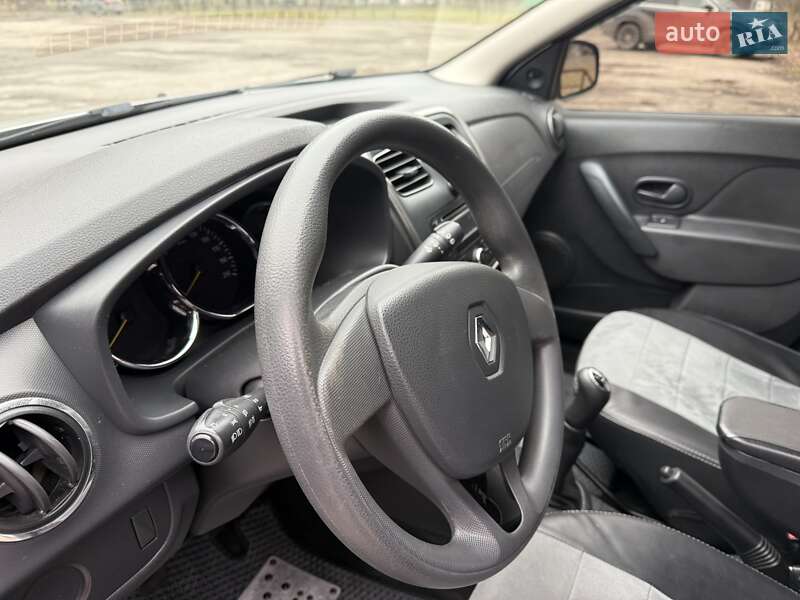 Хетчбек Renault Sandero 2015 в Сумах фото 19 Хетчбек Renault Sandero 2015 в Сумах