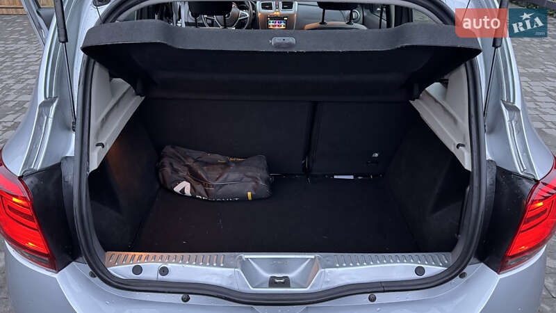 Хэтчбек Renault Sandero 2019 в Ивано-Франковске