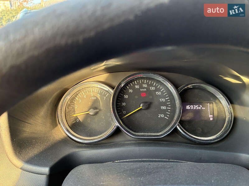 Хэтчбек Renault Sandero 2014 в Николаеве