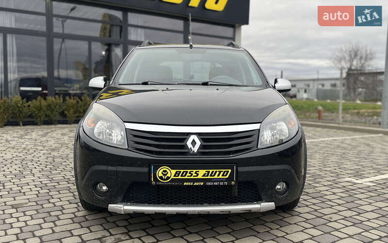Хетчбек Renault Sandero 2012 в Мукачевому