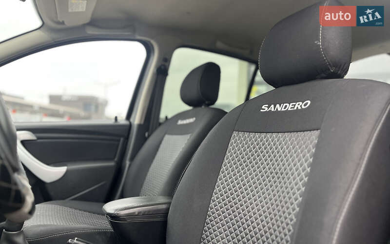 Хетчбек Renault Sandero 2012 в Мукачевому