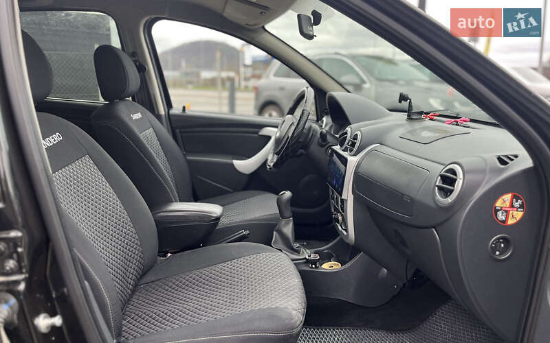 Хетчбек Renault Sandero 2012 в Мукачевому