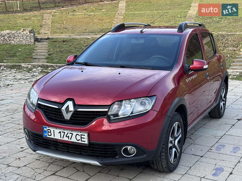 Хетчбек Renault Sandero 2015 в Полтаві
