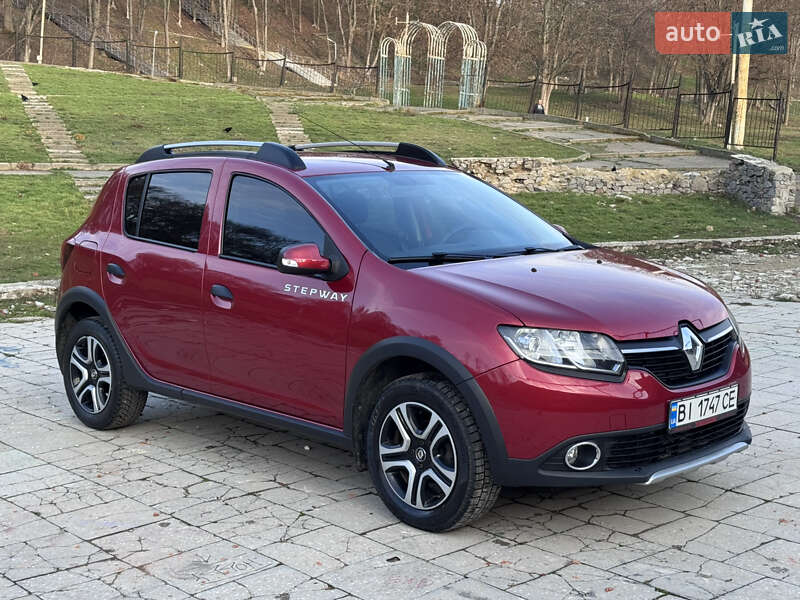 Хетчбек Renault Sandero 2015 в Полтаві