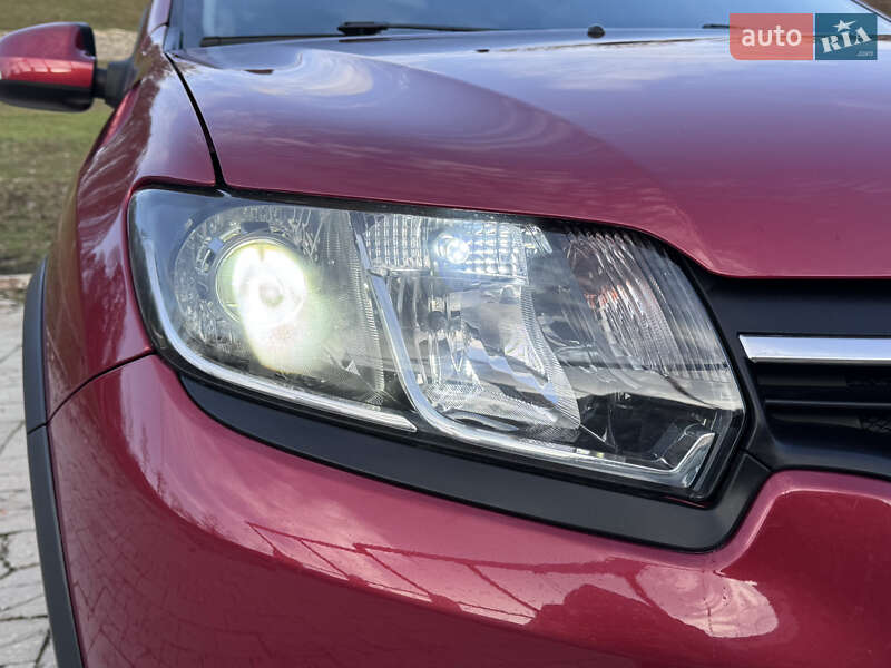 Хетчбек Renault Sandero 2015 в Полтаві