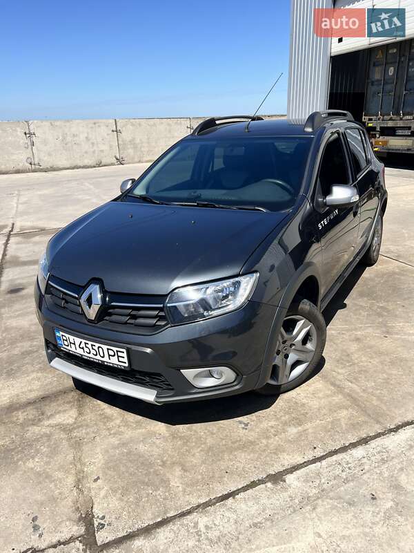 Хэтчбек Renault Sandero 2022 в Одессе