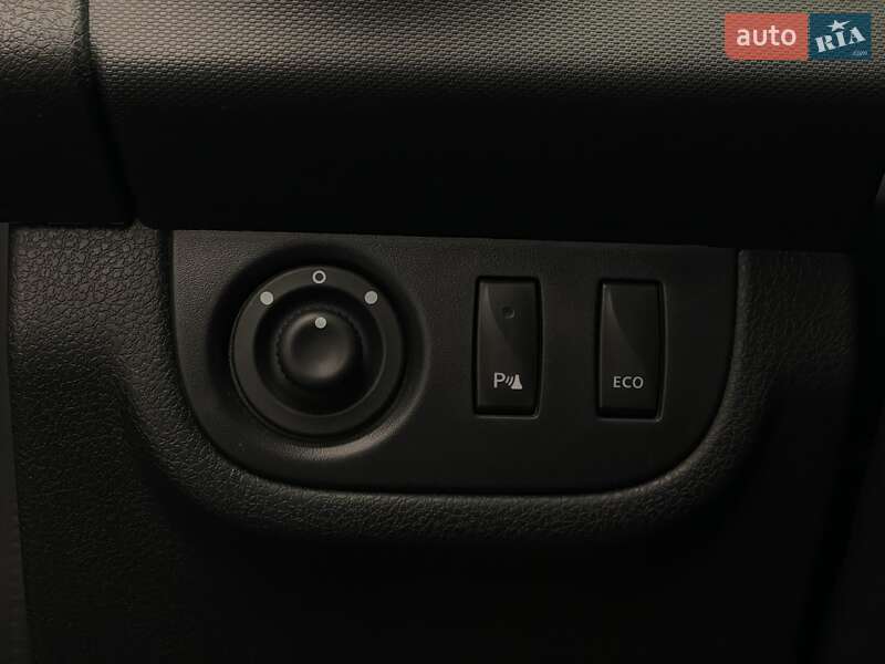 Хэтчбек Renault Sandero 2019 в Киеве фото 14 Хэтчбек Renault Sandero 2019 в Киеве