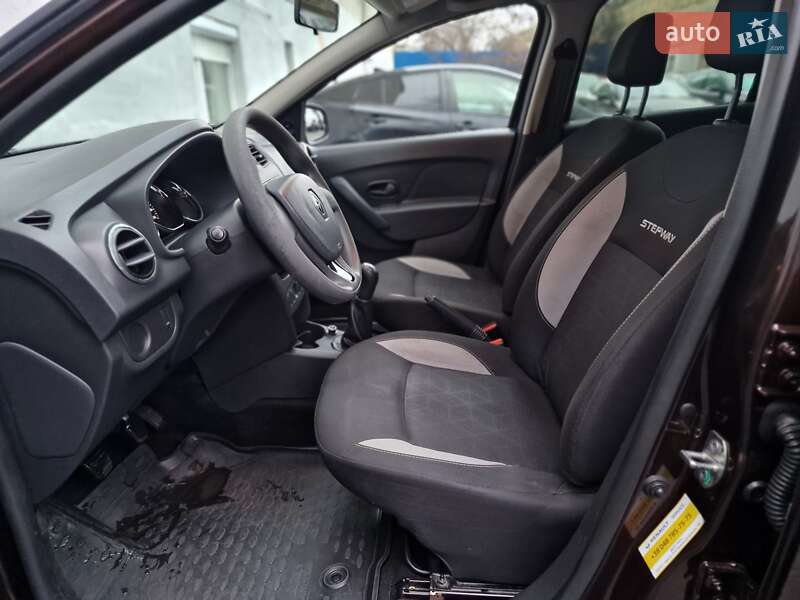 Хэтчбек Renault Sandero 2016 в Одессе