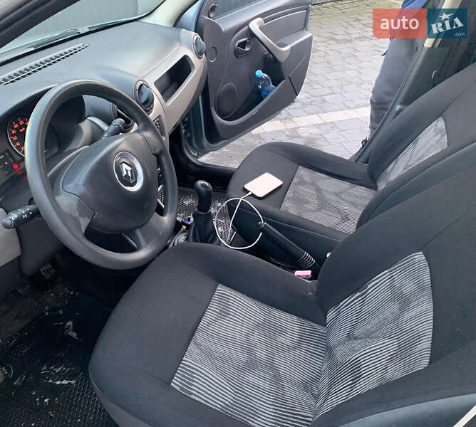 Хетчбек Renault Sandero 2010 в Львові фото 11 Хетчбек Renault Sandero 2010 в Львові