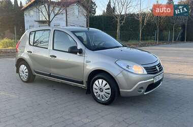 Хэтчбек Renault Sandero 2012 в Кривом Роге