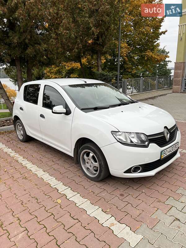 Хэтчбек Renault Sandero 2014 в Тернополе