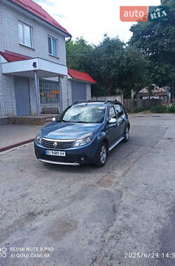 Хетчбек Renault Sandero 2012 в Лубнах