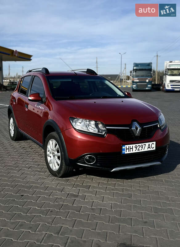 Хэтчбек Renault Sandero 2015 в Белгороде-Днестровском