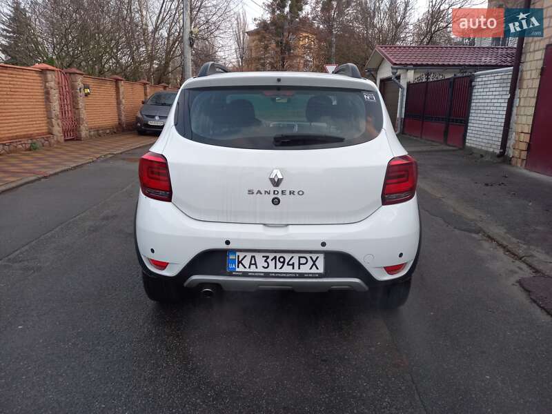 Хэтчбек Renault Sandero 2021 в Киеве